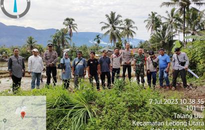 Kapolsek Lebong Utara dan Bhabinkamtibmas Hadiri Monev dan Pelaporan DD ADD Tahap I di Desa Talang Ulu