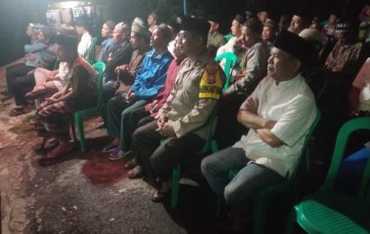 Warga Binaan Meninggal Dunia, Bhabinkamtibmas Polsek Teluk Segara Hadiri Takziah Malam Pertama