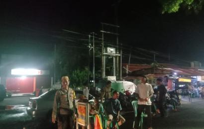 Bhabinkamtibmas Polsek Gading Cempaka Hadiri Takziah Wa Tahlia Warga Binaannya