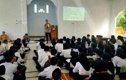 Pembinaan MOS di SMPN I Bengkulu Utara, Sat Binmas Isi Materi Kenakalan Remaja