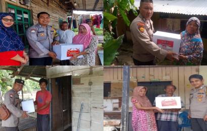 Polresta Bengkulu dan Polsek Jajaran Bagikan Sembako kepada Warga Kurang Mampu