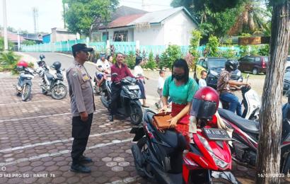 Hari Minggu, Polsek Gading Cempaka Patroli Berikan Pengamanan Ibadah di Gereja HKBP