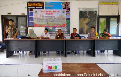 Dukung Program Pembangunan di Desa Binaannya, Bhabinkamtibmas Polsek Lebong Utara Hadiri Musdes RKPDes