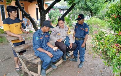 Bhabinkamtibmas Polsek Batik Nau Gencar Sosialisasikan Super App Polri Kepada Warga Binaan 