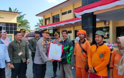 Polresta Bengkulu Salurkan Ribuan Paket Sembako dari Presiden Jokowi