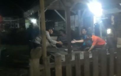 Patroli Antisipasi 3C, Personel Polsek Air Besi Berikan Imbauan Kamtibmas kepada Warga