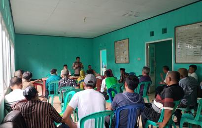 Sambang, Bhabinkamtibmas Ingatkan Warga Pentingnya Menjaga Anak-Anak dari Pengaruh Negatif
