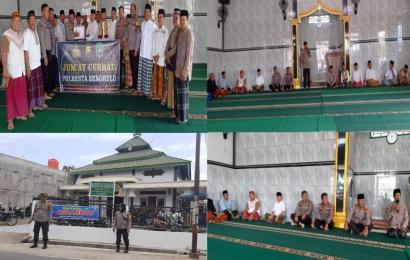 Polsek Rtau Agung Lakukan Pengamanan Jumat Curhat Polresta Bengkulu di Masjid Al- Hikmah
