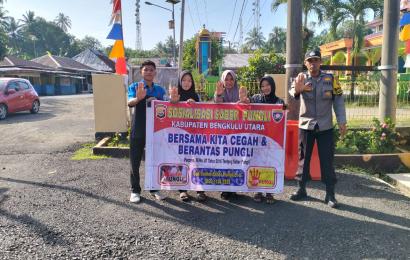 Cegah Pungli, Bhabinkamtibmas Polsek Lais Sosialisasikan Saber Pungli di Kelurahan Pasar Lais