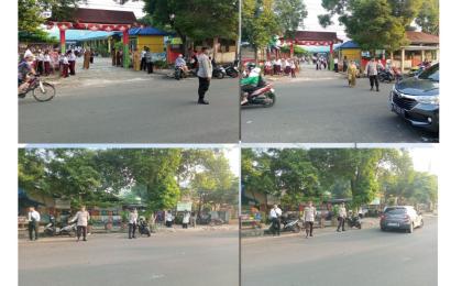 Personel Polresta Bengkulu Gelar Pengaturan Lalin di TK Pertiwi dan SDN 09 Kota Bengkulu