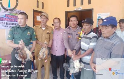 Bhabinkamtibmas Polsek Lebong Utara Hadiri Penyaluran Program Ketahanan Pangan di Desa Tambang Saweak