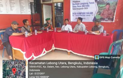 Bhabinkamtibmas Polsek Lebong Utara Hadiri Anev dan Pelaporan DD-ADD di Desa Kampung Dalam