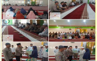 Sambangi Masjid Al Mutadin, Polsek Ratu Samban Gelar Jumat Curhat Dengarkan Informasi Kamtibmas Bersama Warga