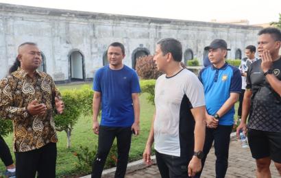 Kunker Ke Bengkulu, Irwasum Polri Sempatkan Joging Melihat Keindahan Pantai Bengkulu dan Benteng Marlborough