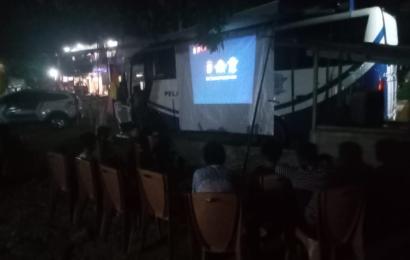 Polbindes, Sat Lantas Polres Kaur Gelar Nonton Bareng Film Edukasi Tertib Berlalulintas