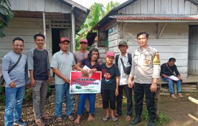 Bhabinkamtibmas Polsek Lebong Utara Hadiri Penyerahan BLT DD di Desa Garut