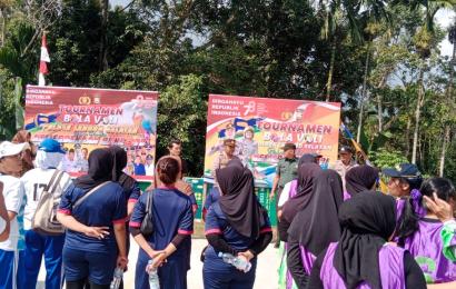 Meriahkan HUT RI Ke-78, Polsek Lebong Selatan Gelar Pertandingan Bola Voly Putri 