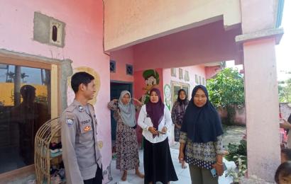 Bhabinkamtibmas Polsek Manna Berikan Penyuluhan Antisipasi Tindak Pidana Kekerasan Anak dan Perempuan 