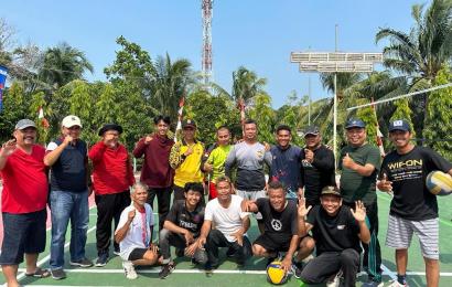 Tingkatkan Ketertiban Umum di Lingkungan, Bhabinkamtibmas Sambang dan Monitoring Perlombaan Bola Voly 
