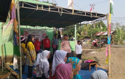 Personel Polsek Taba Penanjung Hadiri Upacara Peringatan HUT RI ke-78 di Desa Bajak 1