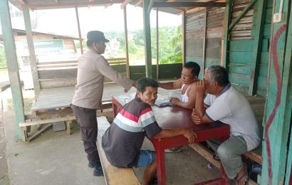 Jalin Kedekatan dengan Masyarakat Bhabin Rutin Laksanakan Sambang 
