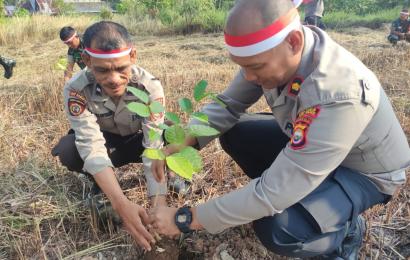 Polres Mukomuko Tanam 1000 Bibit Pohon