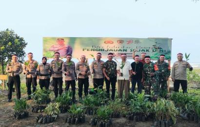 Polsek Lais Ikuti Kegiatan Polri Lestarikan Negeri Penghijauan Sejak Dini