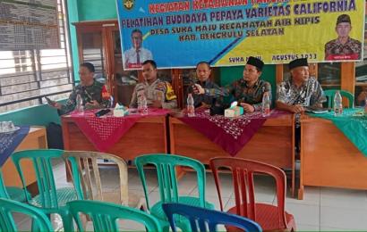 Kuatkan Tali Silaturahmi, Bhabinkamtibmas Polsek Seginim Hadiri Pelatihan Ketahanan Pangan Desa Binaana