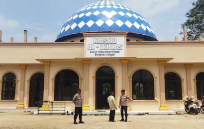 Polres Benteng Berikan PengamananIbdaha Shalt Jumat di Masjid 