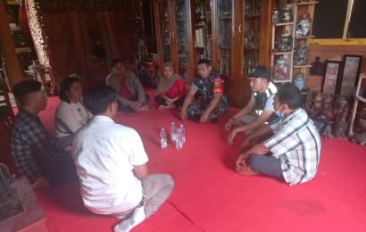 Ribut Masalah Lapak Jualan, Polsi RW Teluk Segara Lakukan Mediasi 