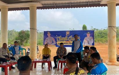 Jumat Curhat, Kapolsek Nasal Datangi Warga Desa Bukit Indah 