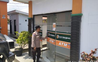 Patroli Keiling di Wilkum, Bhabinkamtibmas Polsek Kaur Selatan Sampaikan Pesan Kamtibmas