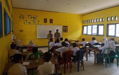 Bhabinkamtibmas Polsek Muara Sahug, Police Go To School di SMPN 12 Didesa Ulak Bandung 