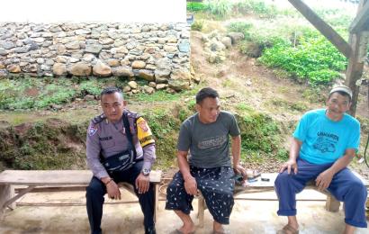 Jaga Keamanan dan Ketertiban Masyarakat, Bhabinkamtibmas Gencar Lakukan Patroli Sambang 