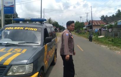 Patroli, Polsek Pino Lakukan Pemantauan Kegiatan Masyarakat dan Sampaikan Imbauan Kamtibmas 