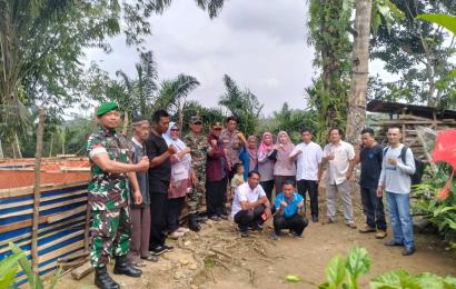 Laksanakan Monitoring dan Evaluasi, Bhabinkamtibmas Polsek Lais Cek Realisasi Pembangunan 