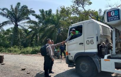 Paska Sapu Bersih Pungli, Polsek Batik Nau Patroli ke Jalur Pesisir 