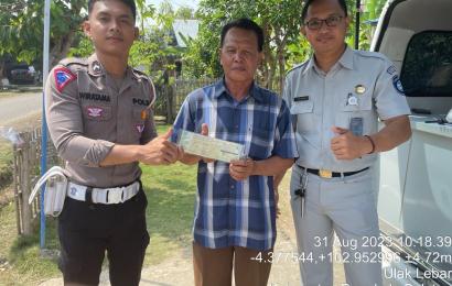 Jemput Bola Wajib Pajak, Personel Polres BS Optimalkan Kegiatan Samsat Keliling  