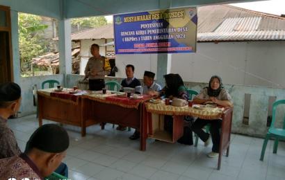 Bhabinkamtibmas Polsek Lebong Tengah, Hadiri Musdes dan Penyusunan RKP Desa Suka Bumi