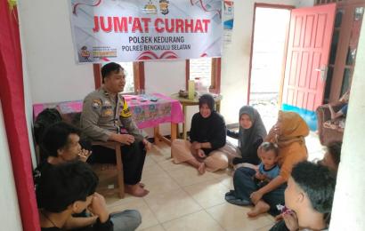 Perkuat Sinergitas Polisi dengan Masyarakat, Polsek Kedurang  Gelar Jumat Curhat di Desa Sukarami 