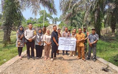 Kapolsek Batik Nau Hadiri Penetapan Titik Nol Pembangunan Desa Serangai