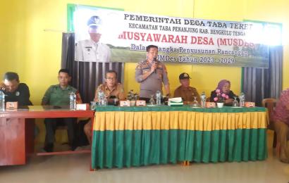 Hadiri Musdes Penyusunan RPJMDes, Kapolsek Taba Penanjung Sampaiakan Imbauan  