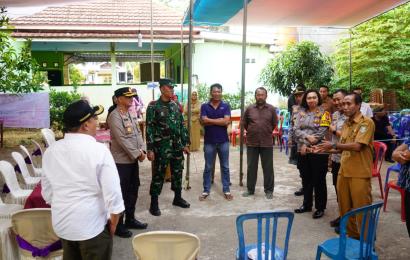 Pastikan Pilkades Kondusif, Kapolres Seluma Cek  TPS  