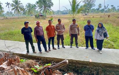 Sambang, Kapolsek Lebong Selatan Cek Pembangunan Jalan Usaha Tani
