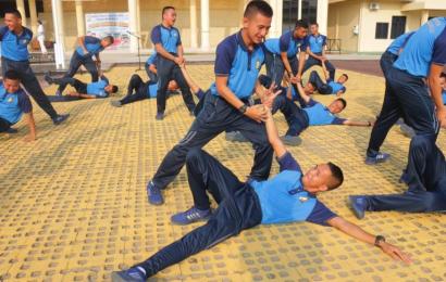 Tingkatkan Kemampuan Personel, Polda Bengkulu Gelar Olahraga Beladiri Polri