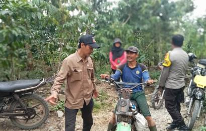 Bhabinkamtibmas Seginim Hadiri Kegiatan Verifikasi Teknis dari Usulan Perhutanan Sosial Skema Hutan Desa 