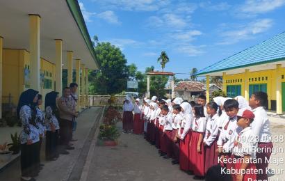 Polsek Maje Gelar Binluh dan Sosialisasi di SDN 55 Kaur
