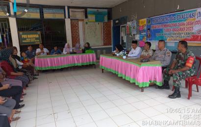 Hadiri Monev Desa, Kanit Binmas dan Bhabinkamtibmas Sosialisasikan Aplikasi Polri Super App dan Imbauan Kamtibmas