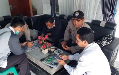 Sosialisasi di Kantor Desa, Polres BU Kenalkan Aplikasi Super APP Kepada Masyarakat