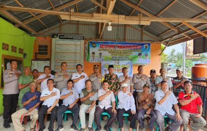 Program Beghusik Akap Besamau Kapolres BS di Selenggarakan di desa Gindosuli Kecamatan 